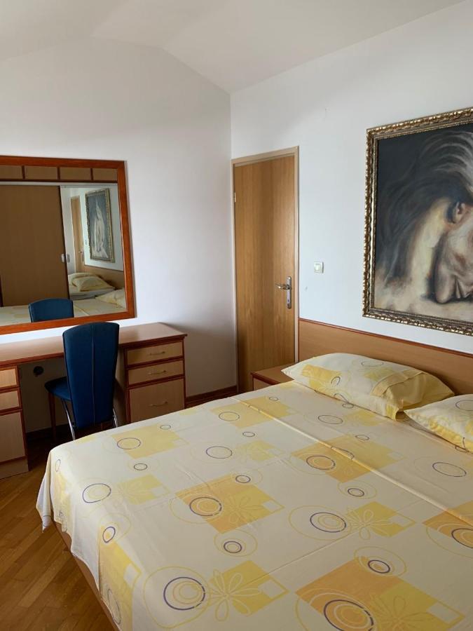 Apartments Epicentar Centar Baška Voda Extérieur photo